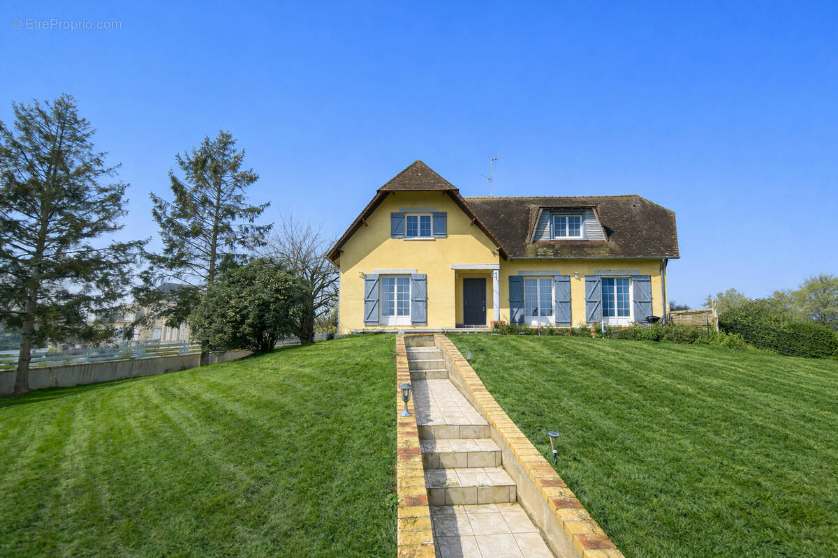 Maison à TILLY-SUR-SEULLES