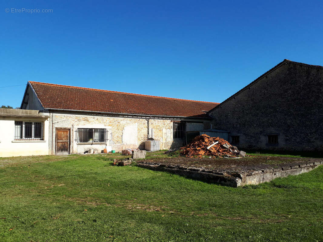 20171107_133755 - Maison à SAINT-MARTIN-LE-PIN