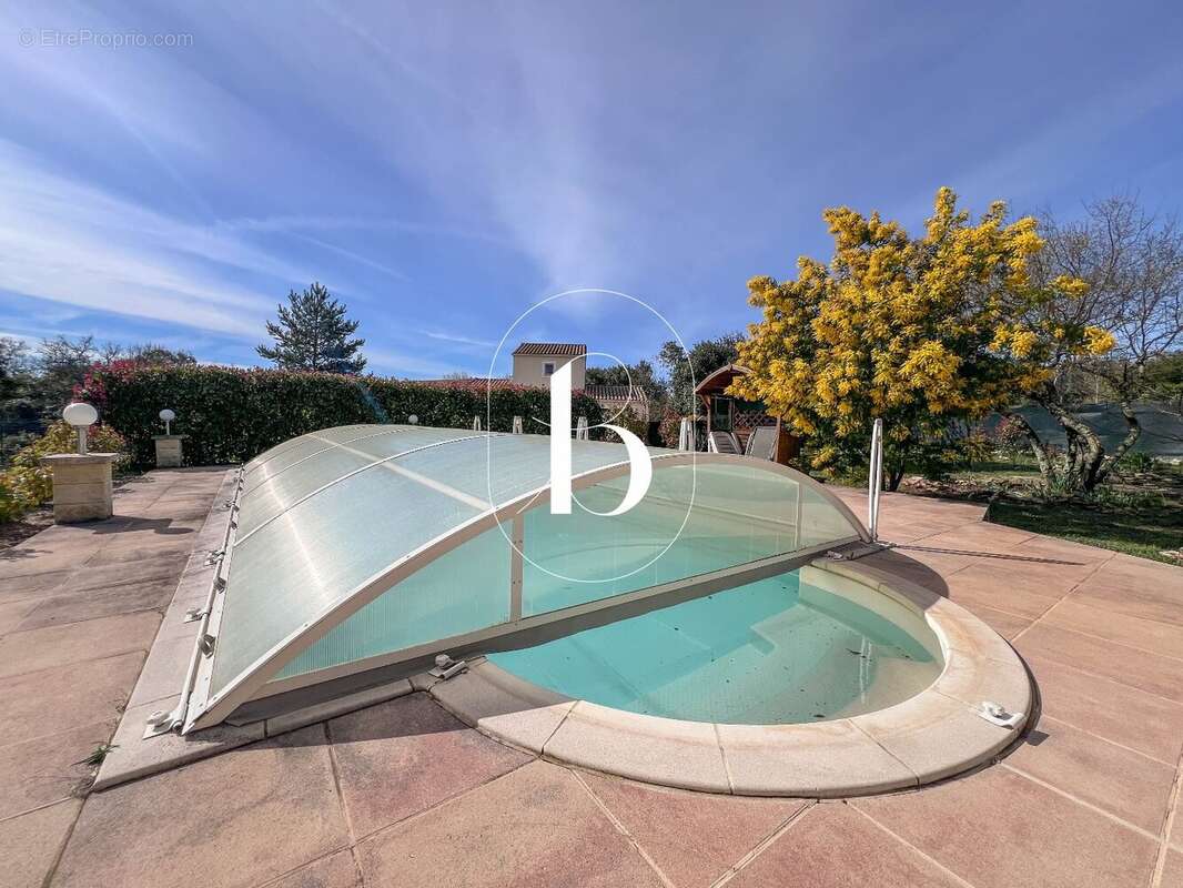 Maison à MEJANNES-LE-CLAP