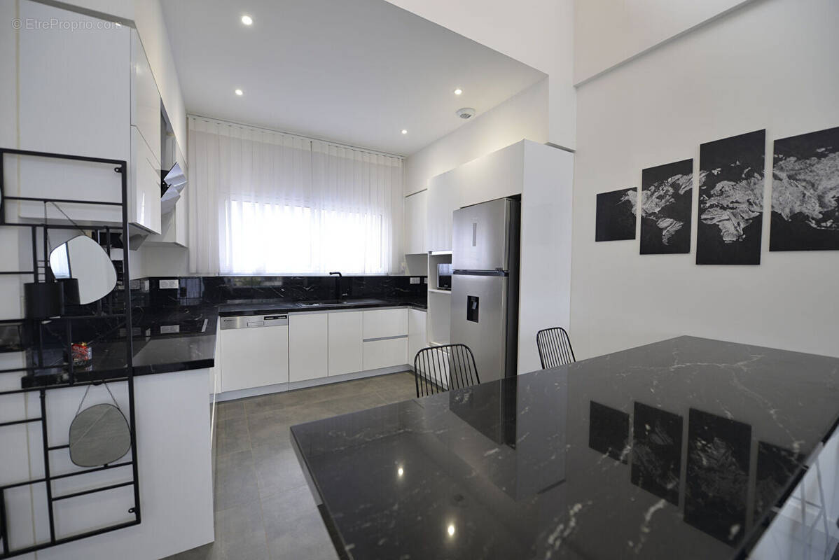 Maison à MONTREUIL-JUIGNE