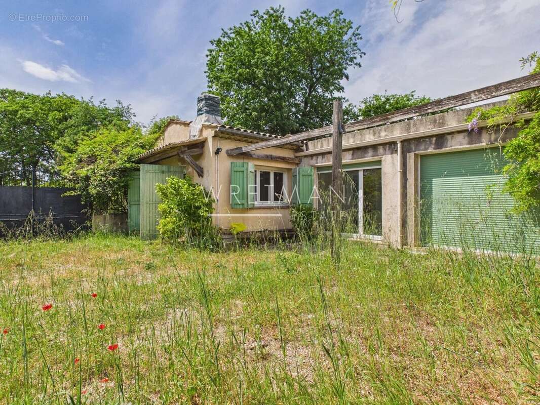 Maison à CHATEAUNEUF-GRASSE
