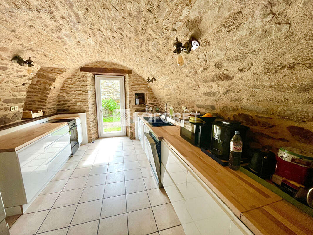 Maison à COMPS-LA-GRAND-VILLE