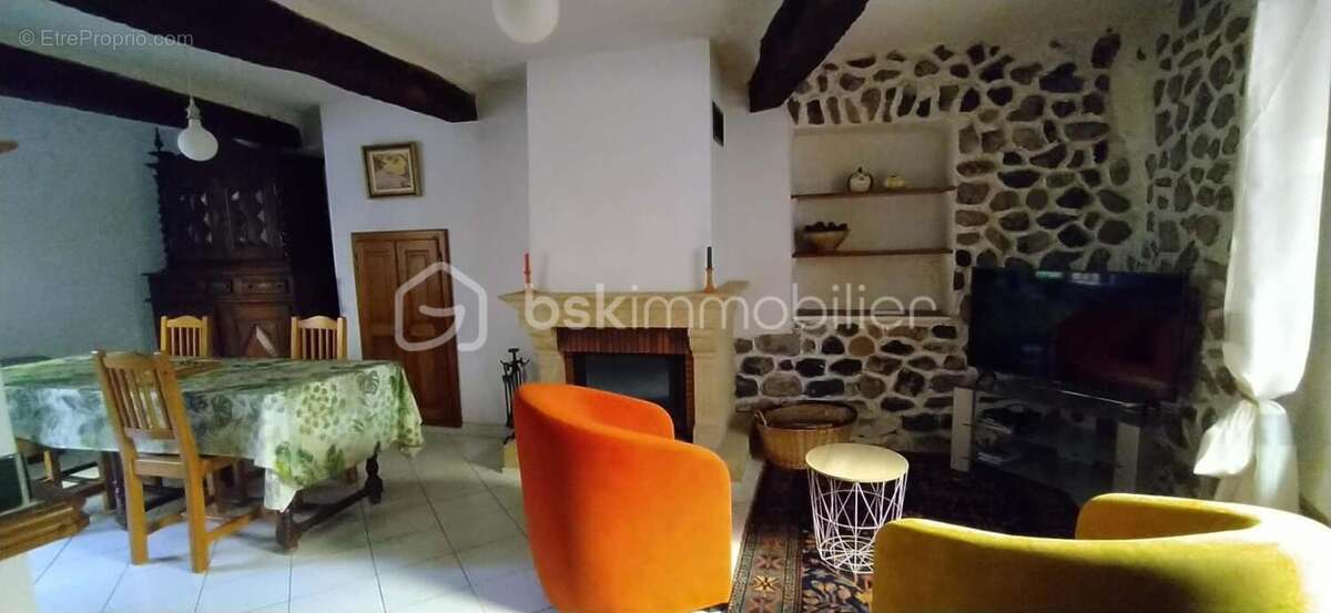Maison de 100m² - 3 chambres - accès véhicule, cave 35m² - Cœur de THOARD - photo 4