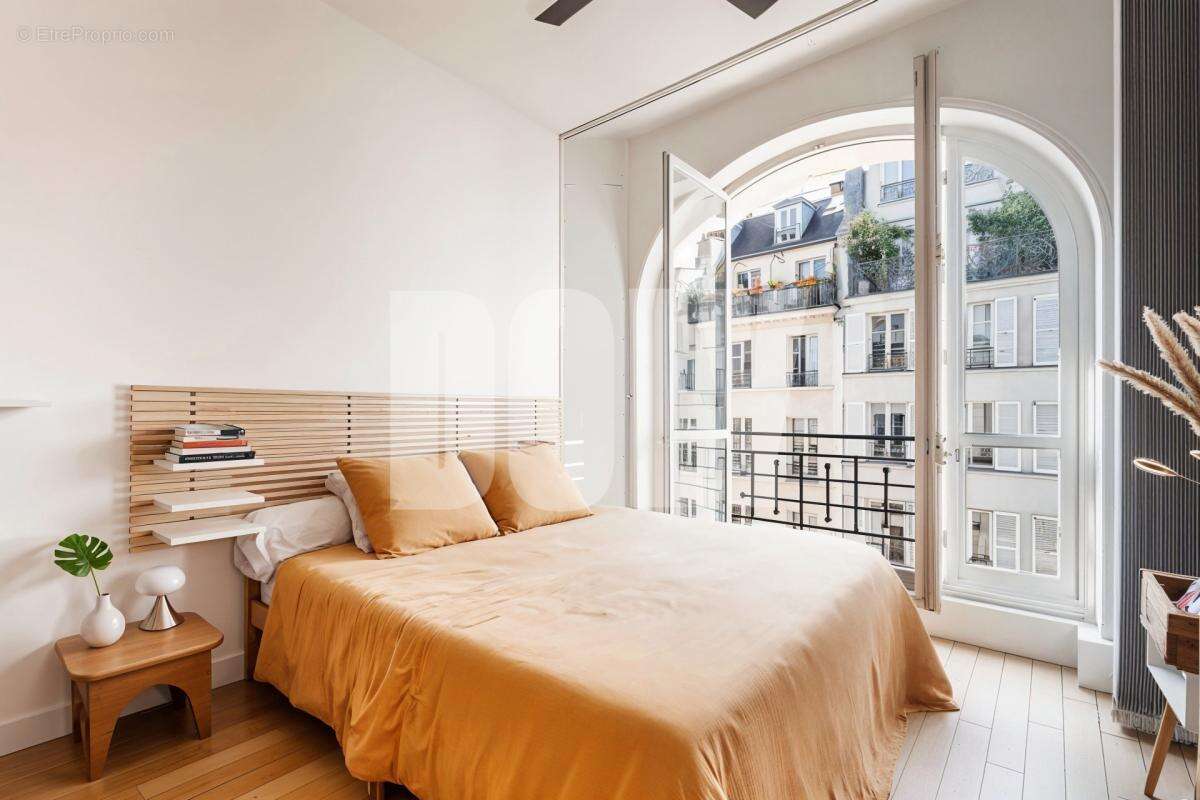 Appartement à PARIS-9E