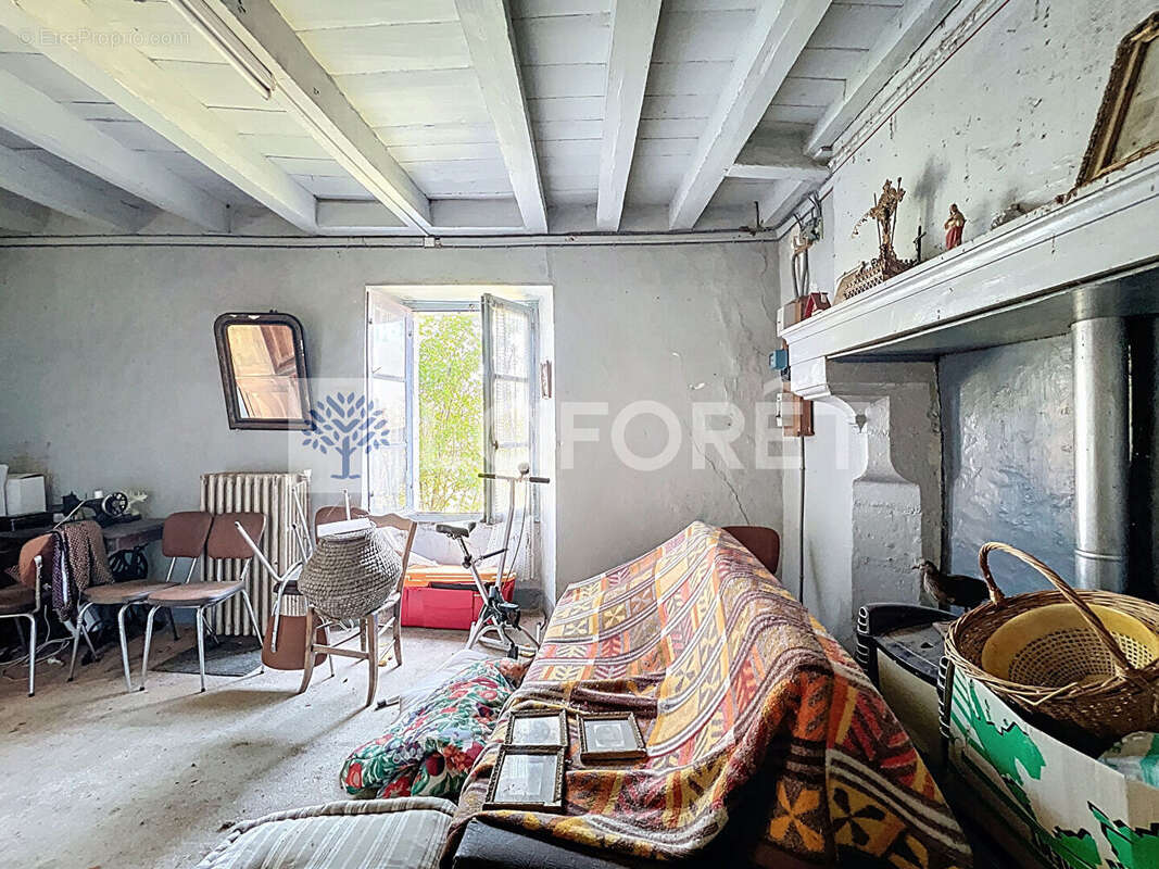 Maison à SAINT-LOUP-LAMAIRE