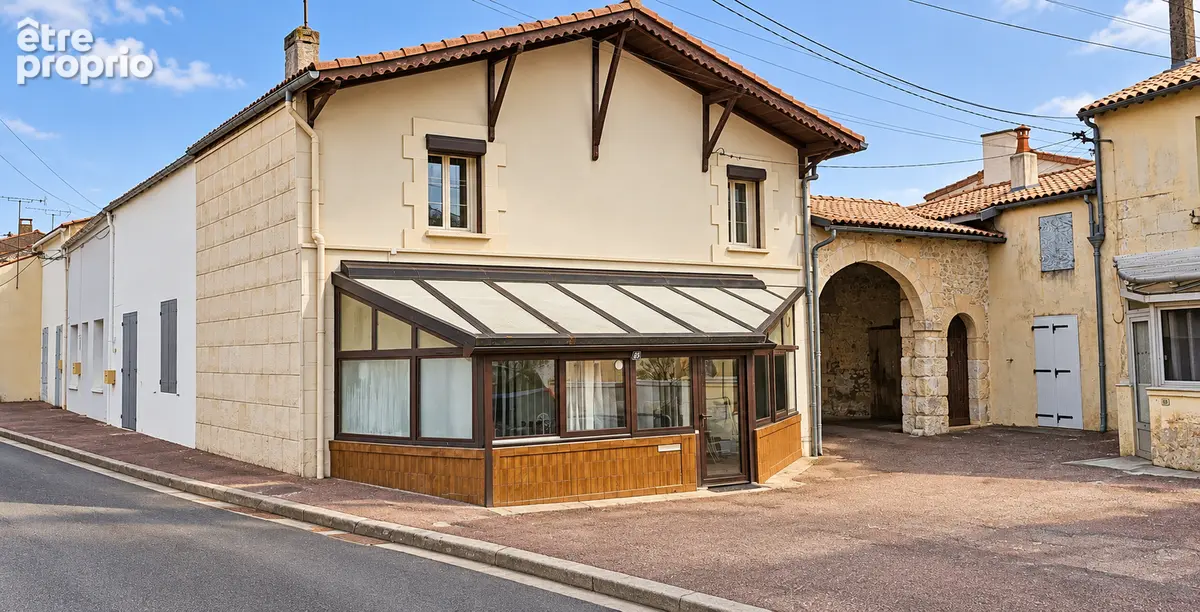 Maison à SAINTES