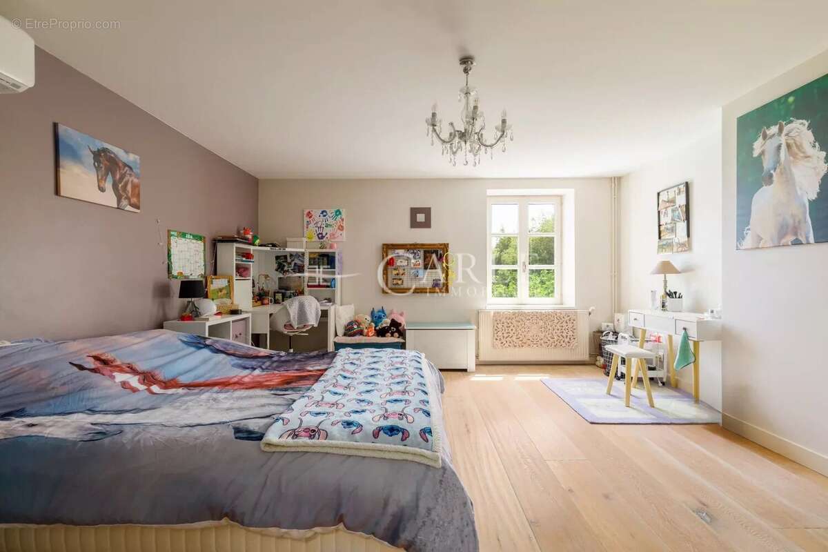 Maison à SAINT-BONNET-DE-MURE