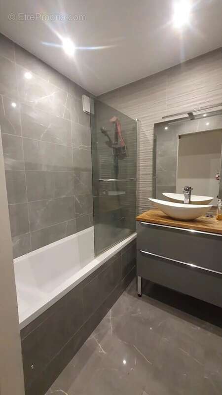 Appartement à SARTROUVILLE