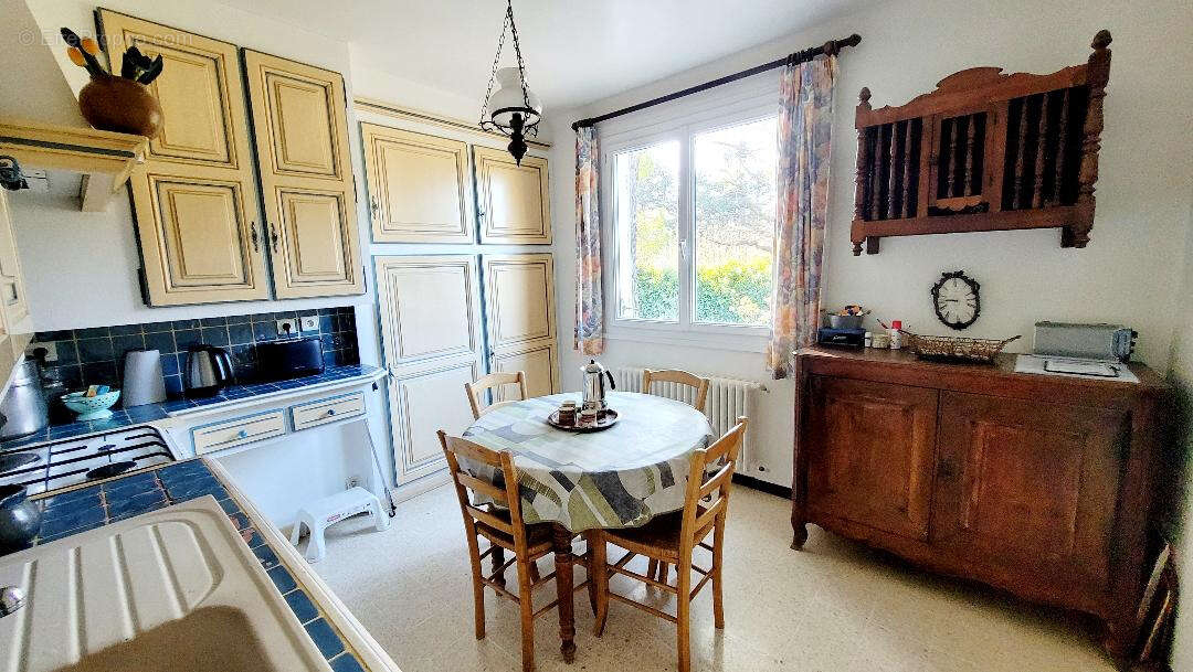 Maison à UCHAUX