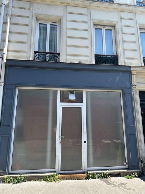 Commerce à PARIS-11E