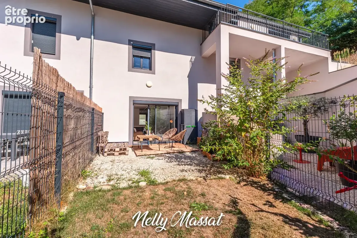Appartement à vendre 4 pièces LA MOTTE SERVOLEX (73) - Triplex récent avec jardin et stationnement - photo 12