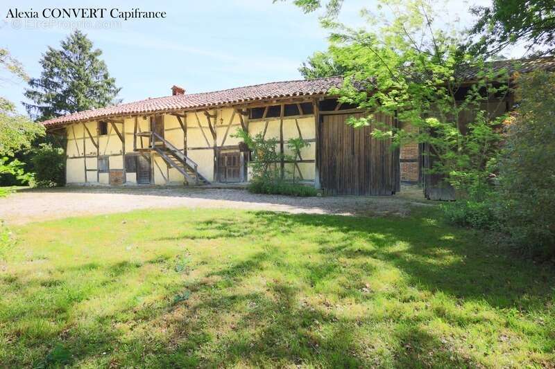 Maison à MONTREVEL-EN-BRESSE