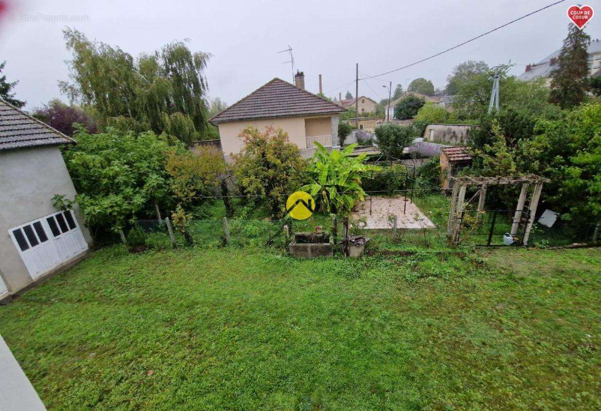Maison à LA GUERCHE-SUR-L'AUBOIS