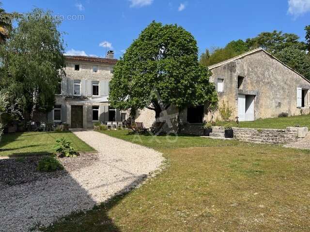 Très belle propriété avec porche - photo 5