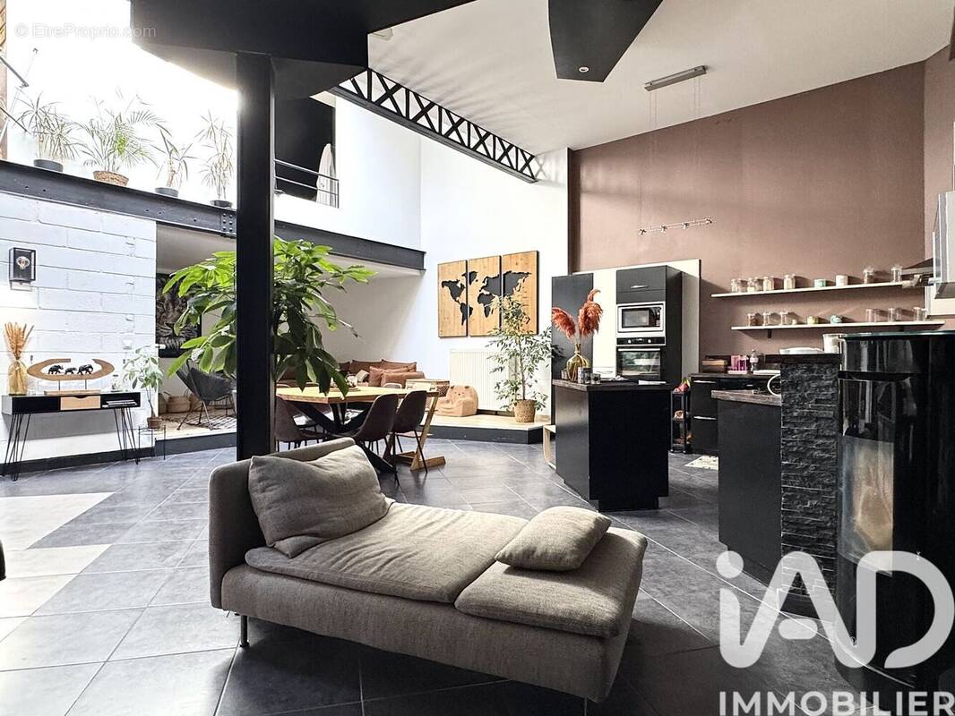 Photo 1 - Commerce à ROUBAIX