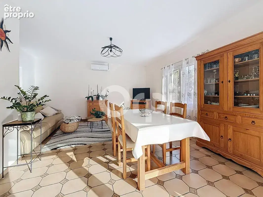 Saint-aygulf – maison 2 appartements – terrain 800 m² - photo 6