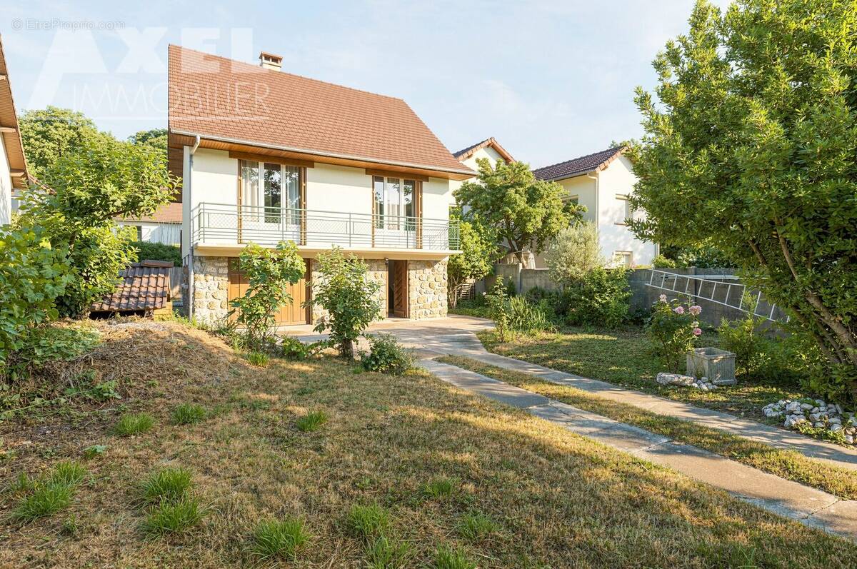 Maison à BOIS-D'ARCY