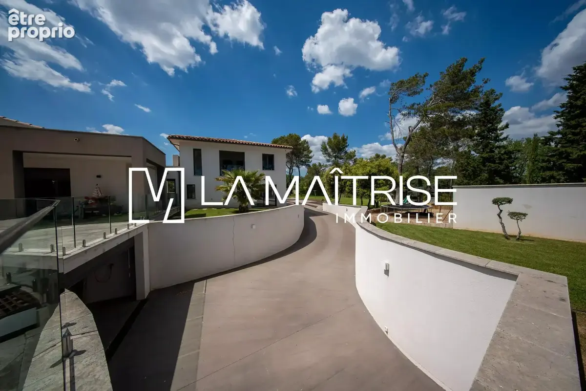 Maison 9 pièces 288 m² à vendre à Saint-Maximin-La-Sainte-Baume (83470) - photo 7