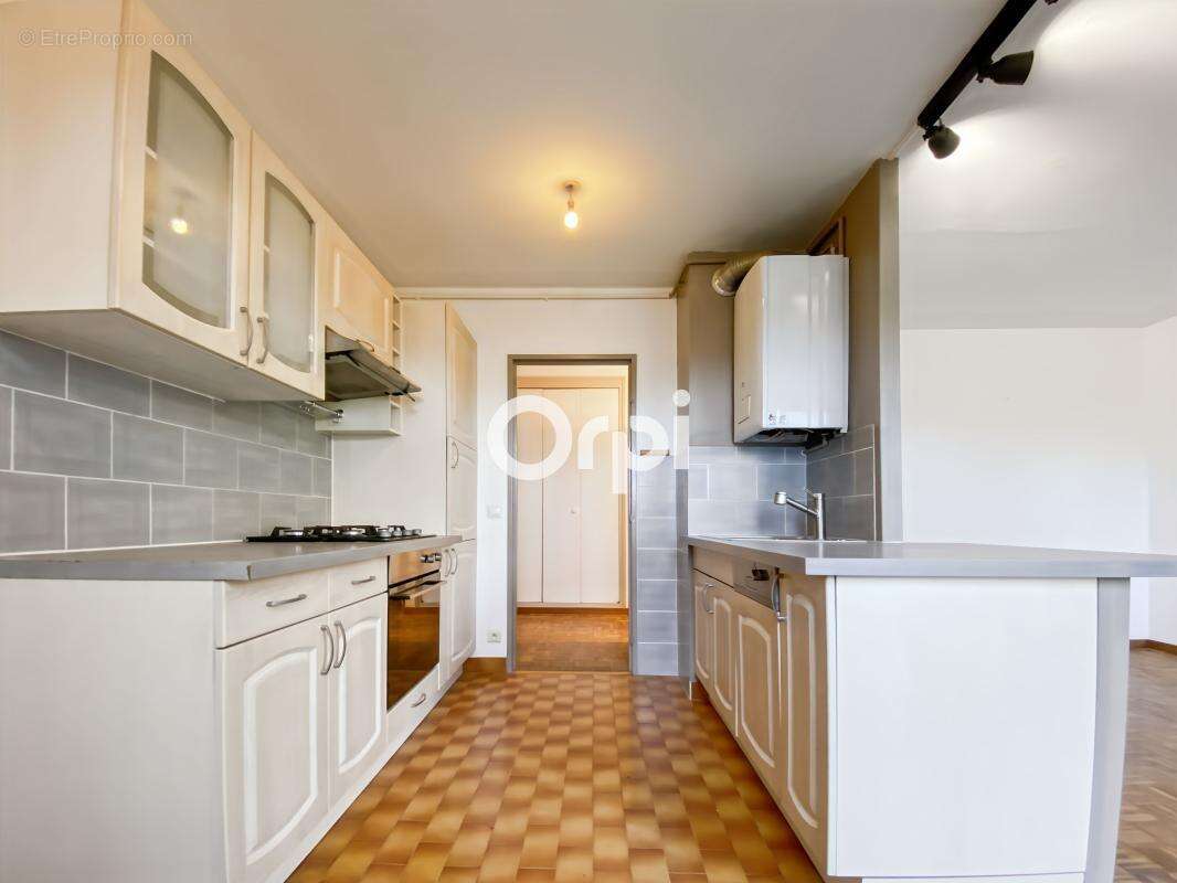 Appartement à MARSEILLE-9E