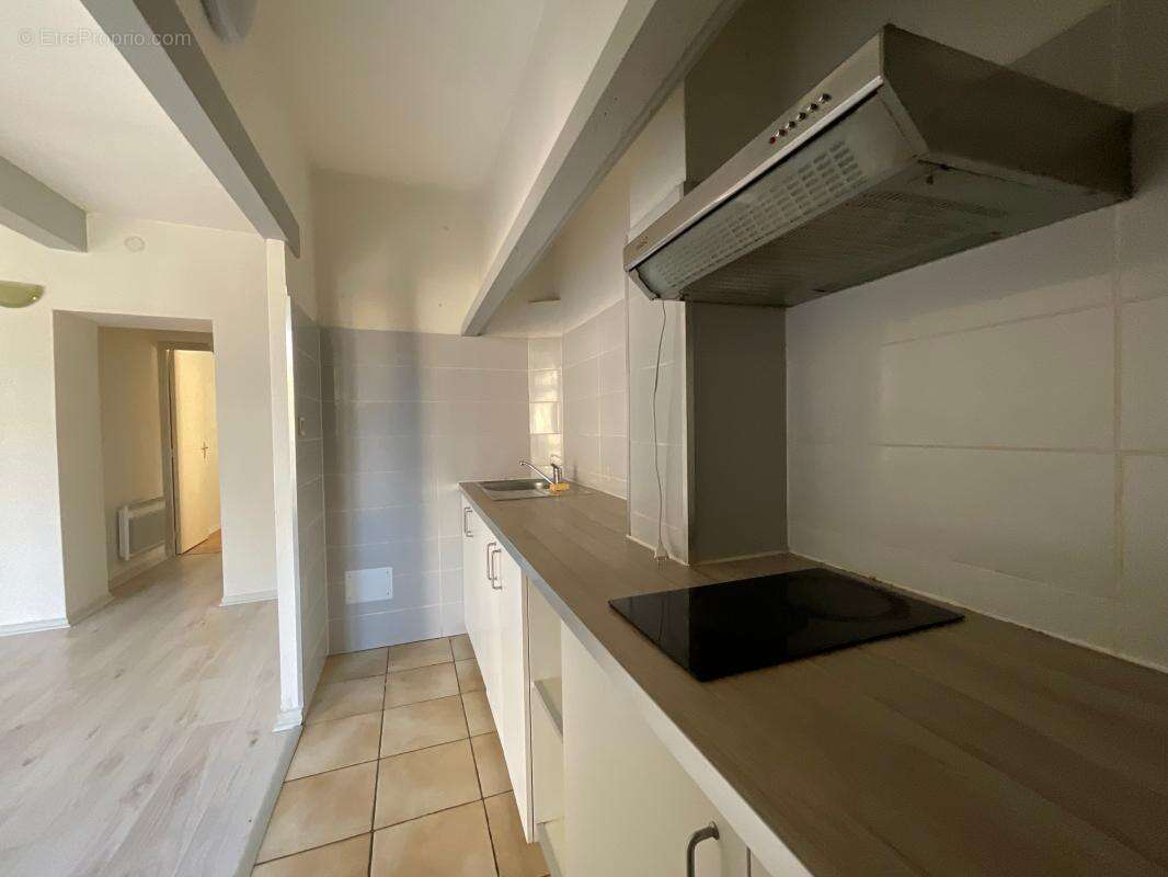 Appartement à CAZERES