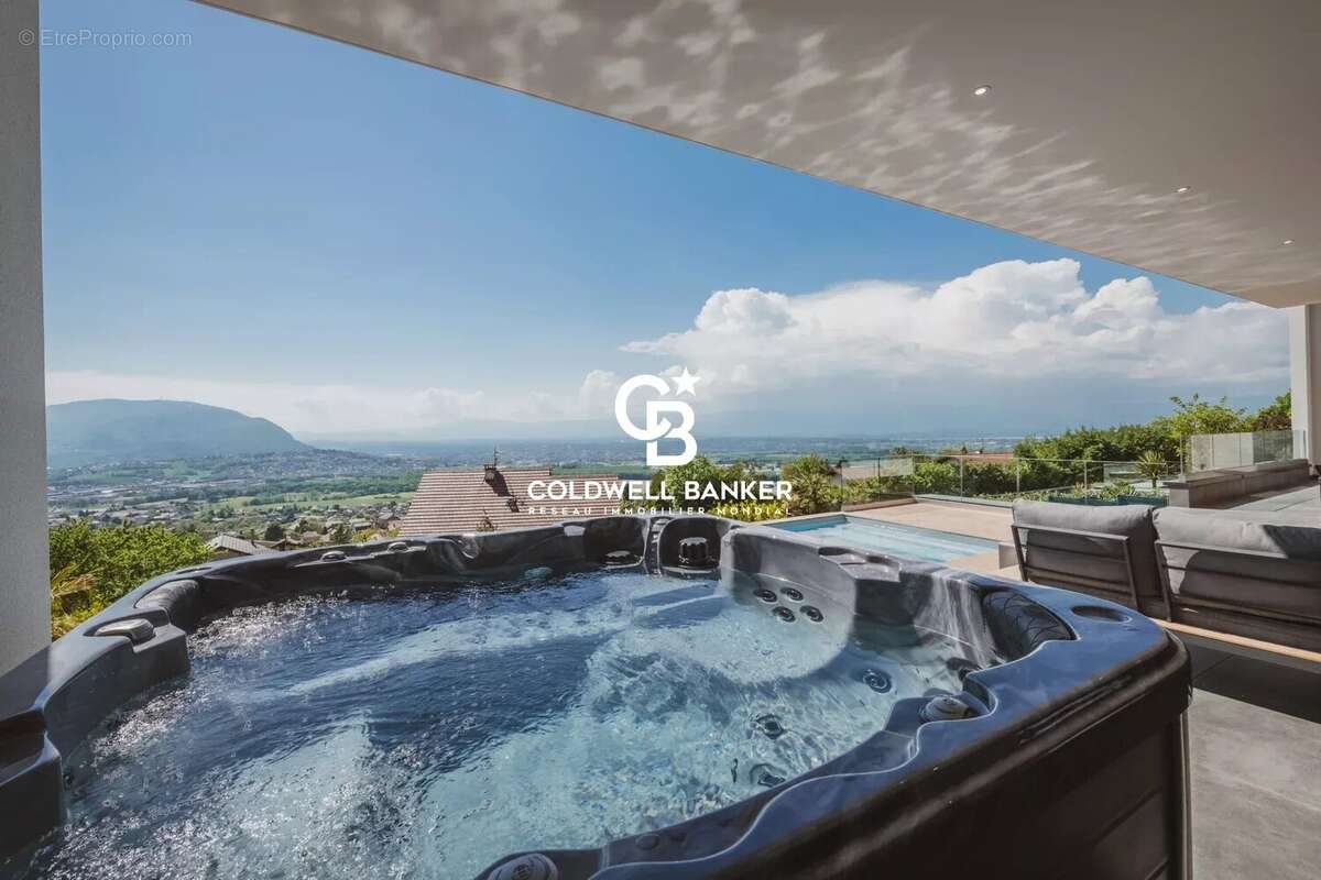 Maison à CRANVES-SALES