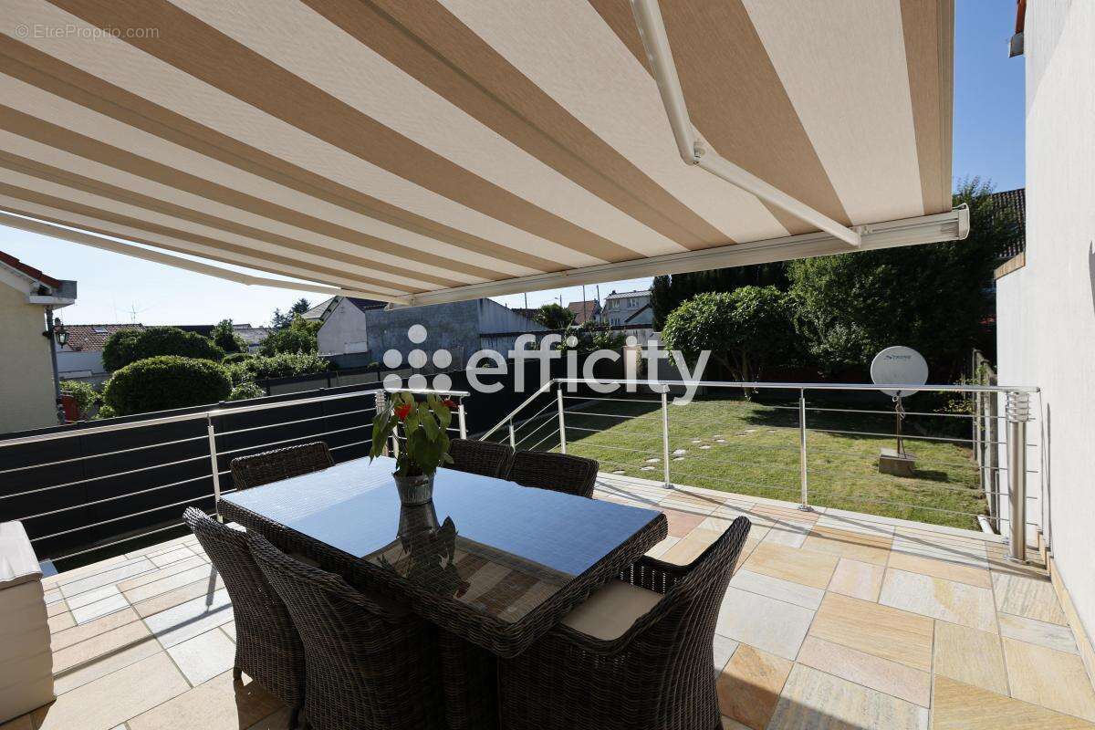 Maison à PARAY-VIEILLE-POSTE