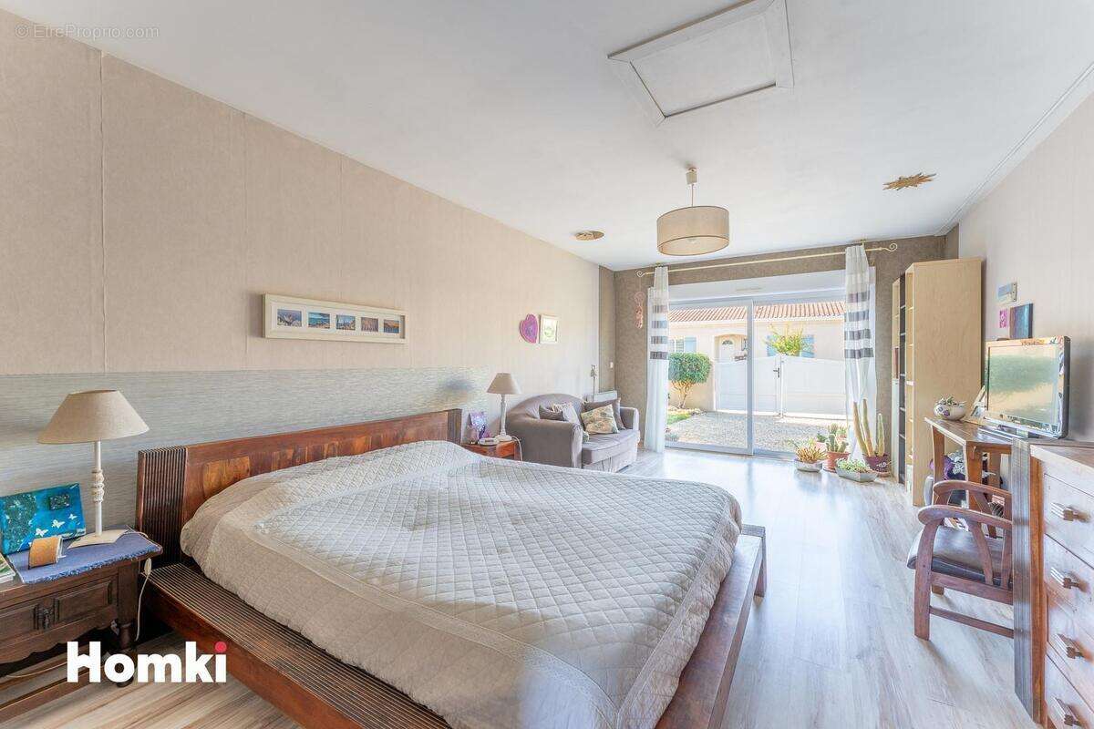 Maison à SAINT-QUENTIN-DE-BARON