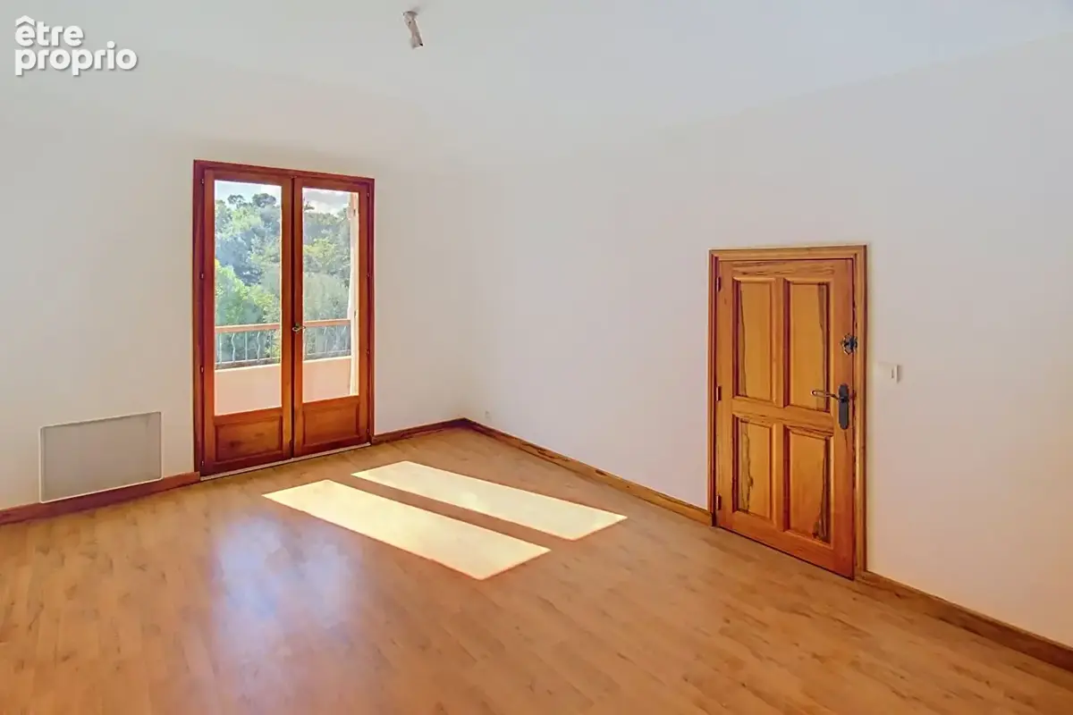 En exclusivité Villa à Lorgues T7 : 4/5 chambres / 161m2 au sol / piscine/ 4003m2  clos ! - photo 12