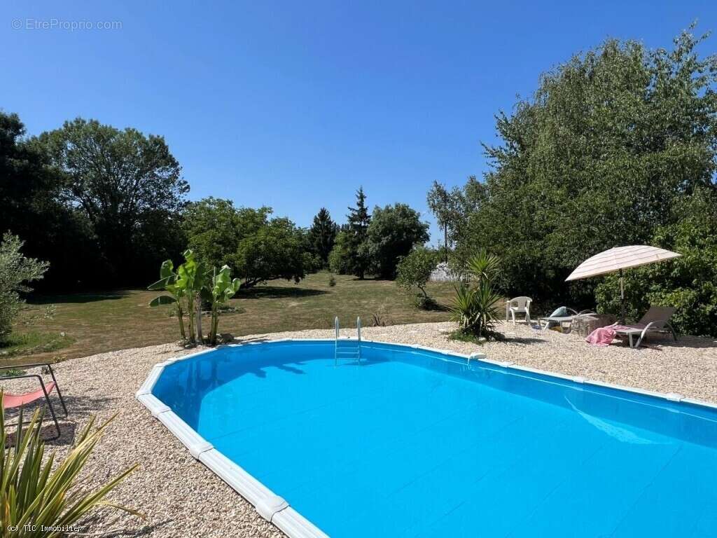 Maison à VERTEUIL-SUR-CHARENTE