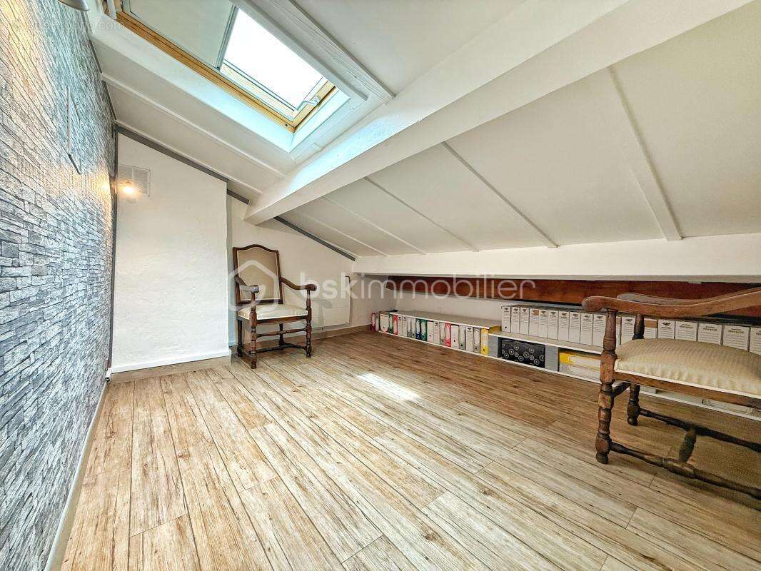 Maison de caractère r+2 – 140 m² – 7 pièces – t3 indépendant – charme & rentabilité - photo 13