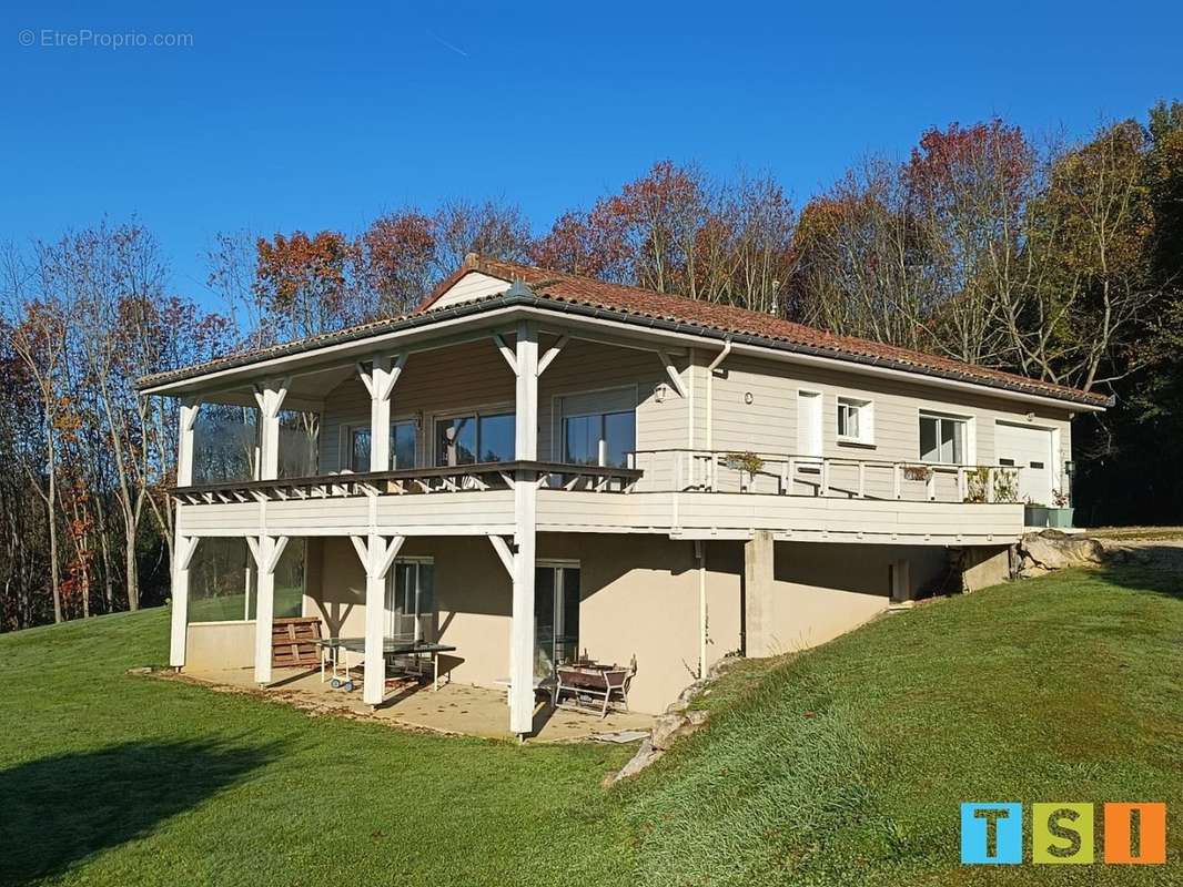 Maison à SAINT-MARCET