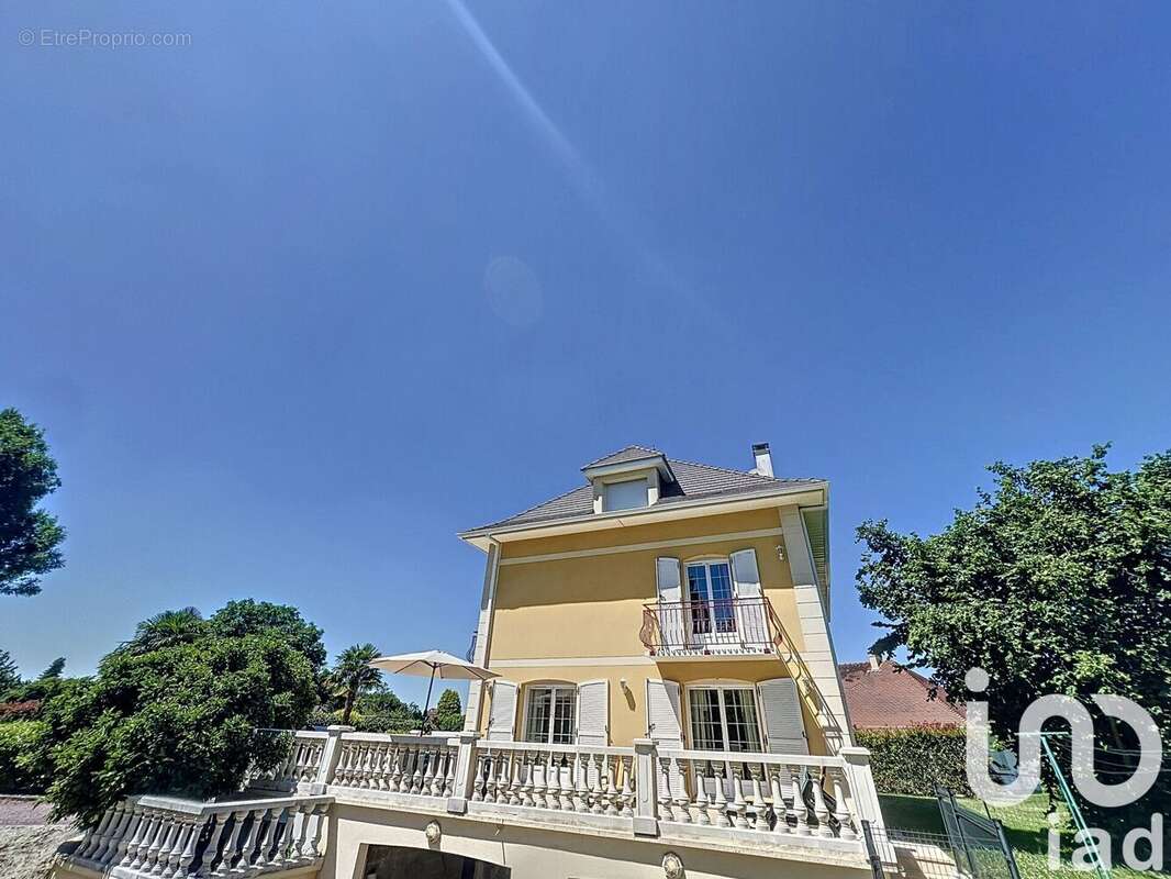 Photo 2 - Maison à BOURG-ACHARD