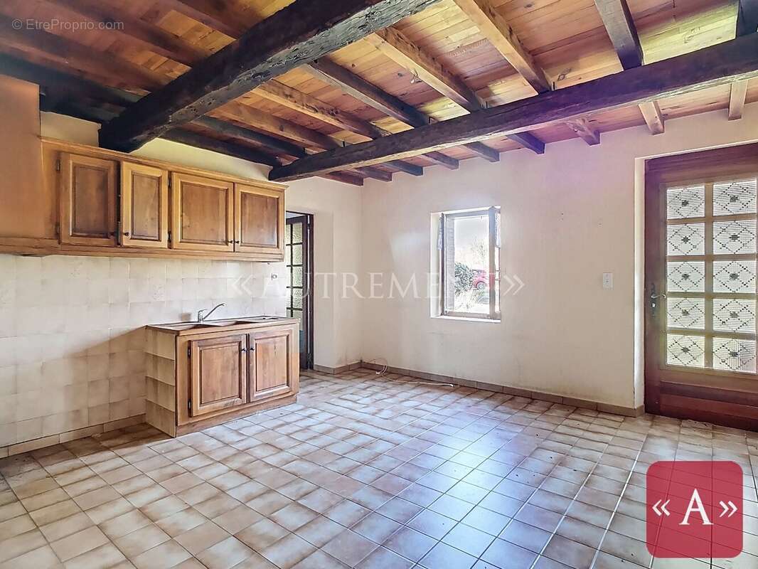 Maison à SAINT-SULPICE