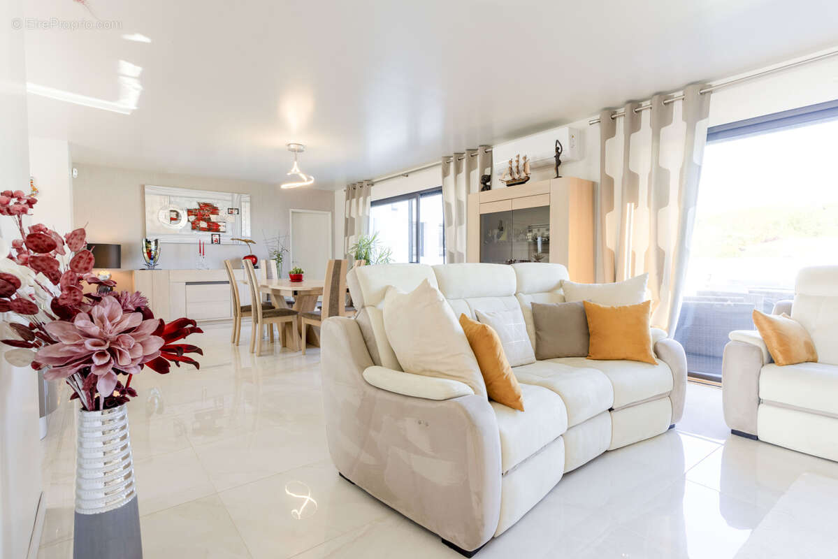 Maison à MESCHERS-SUR-GIRONDE