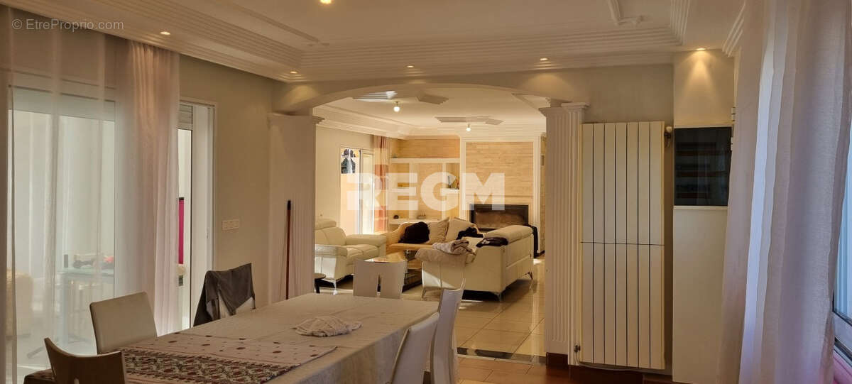 Maison à FREJUS