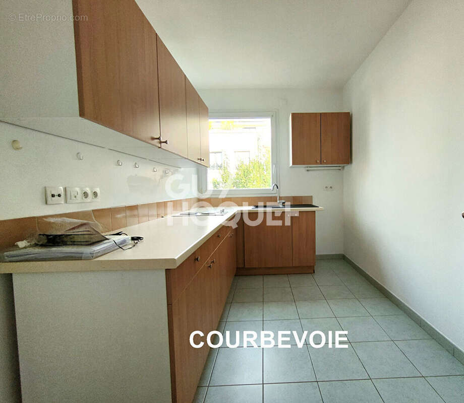 Appartement à LA GARENNE-COLOMBES
