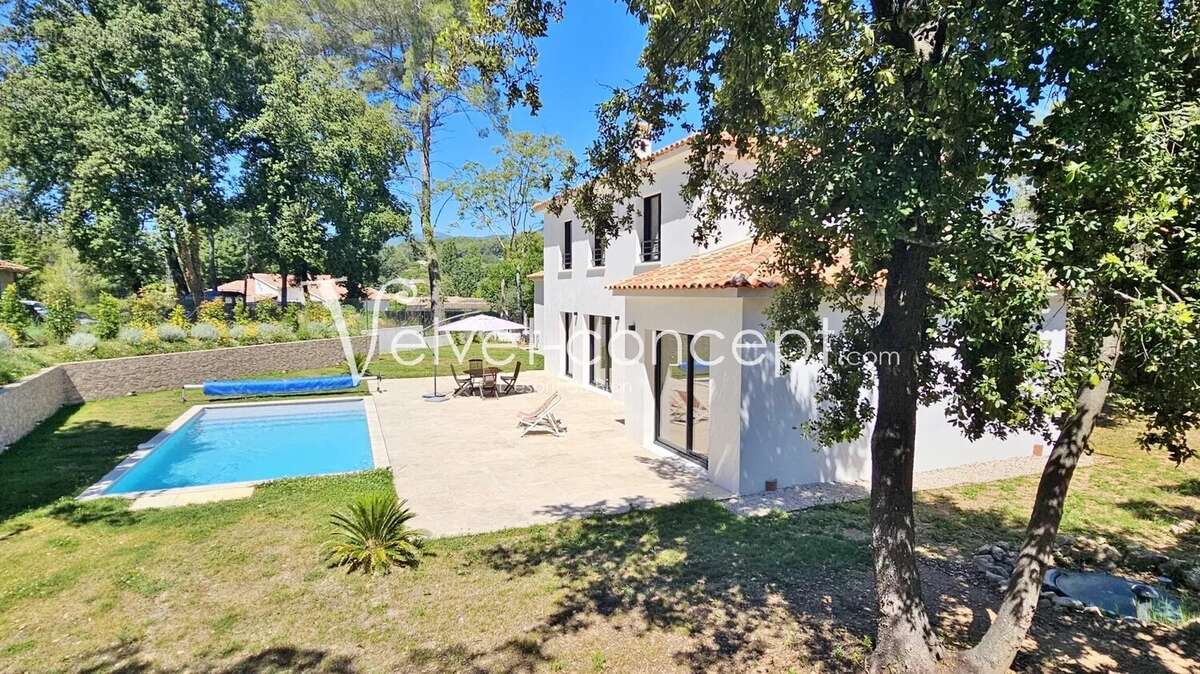 Maison à ROQUEFORT-LES-PINS