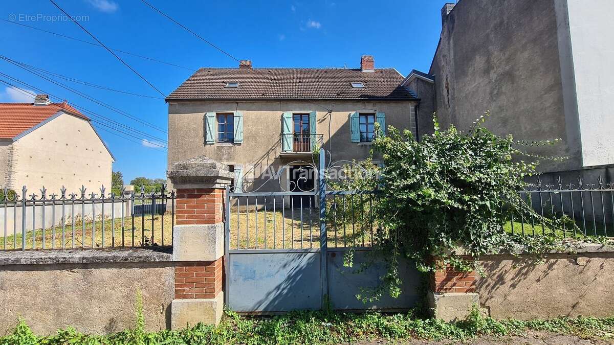 Maison 300 m² à Fresne-Saint-Mames  - photo 46
