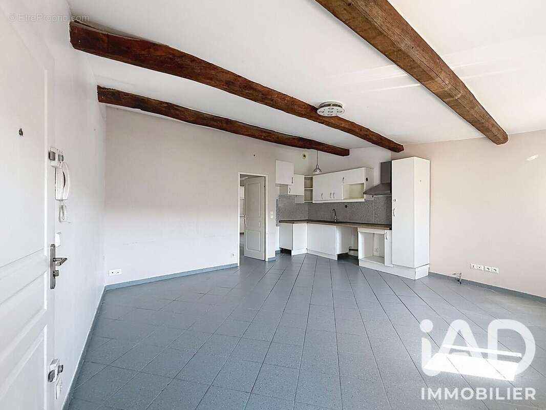 Appartement 55 m² à Cuges-Les-Pins  - photo 3