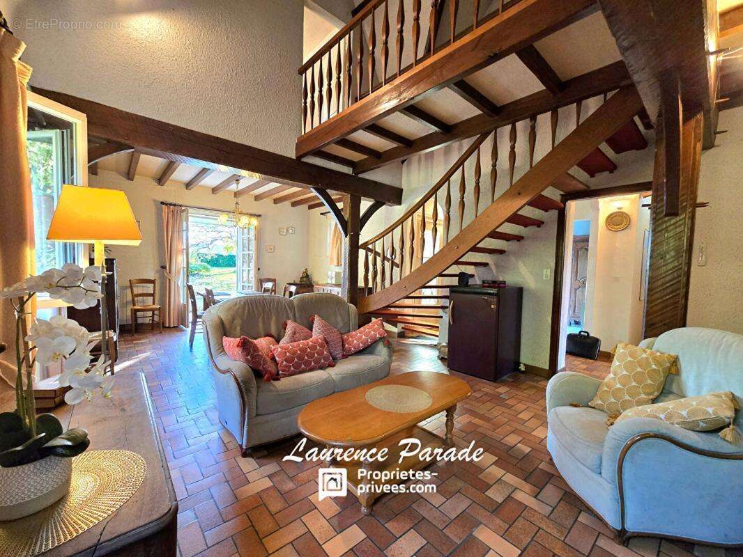 Maison à MONTPON-MENESTEROL