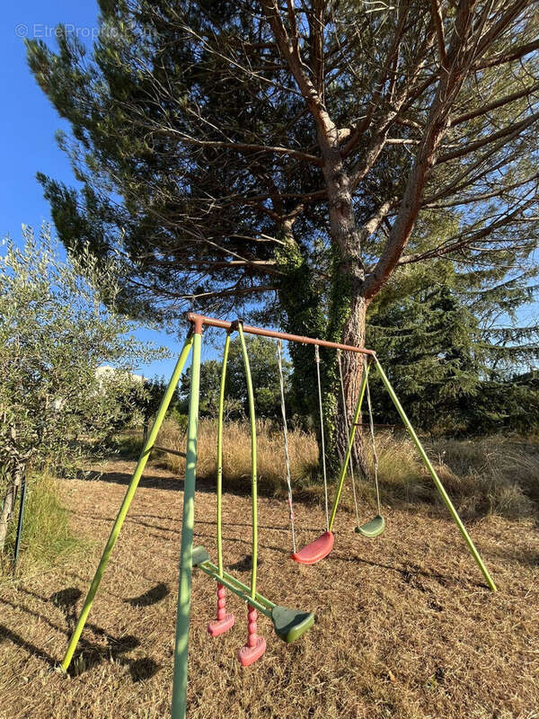 Maison à SAINT-CEZAIRE-SUR-SIAGNE