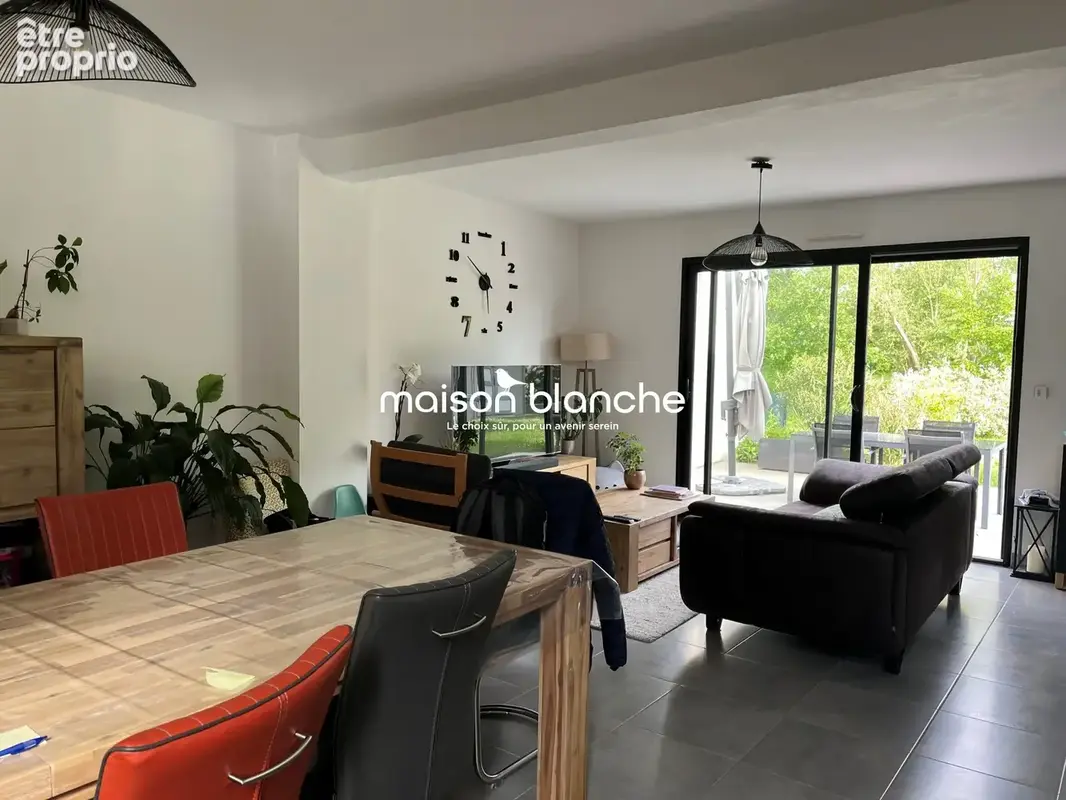 Maison à MONTREUIL-JUIGNE