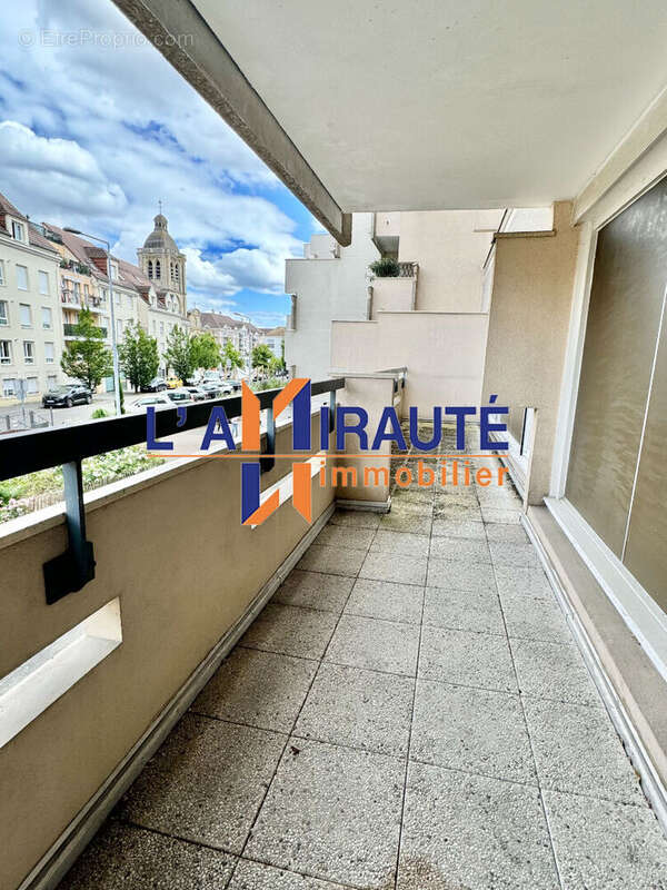 Appartement à HOUILLES
