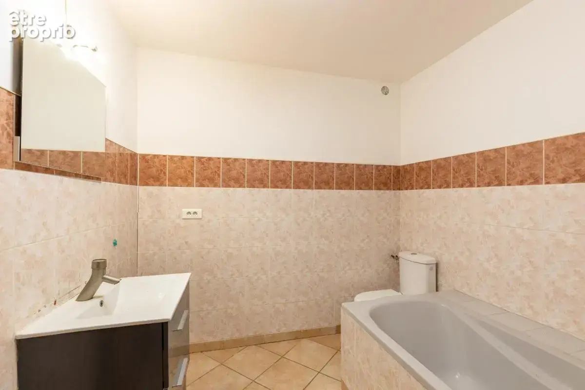 Domaine equestre - boxes-manege-carriere-appartement - photo 29