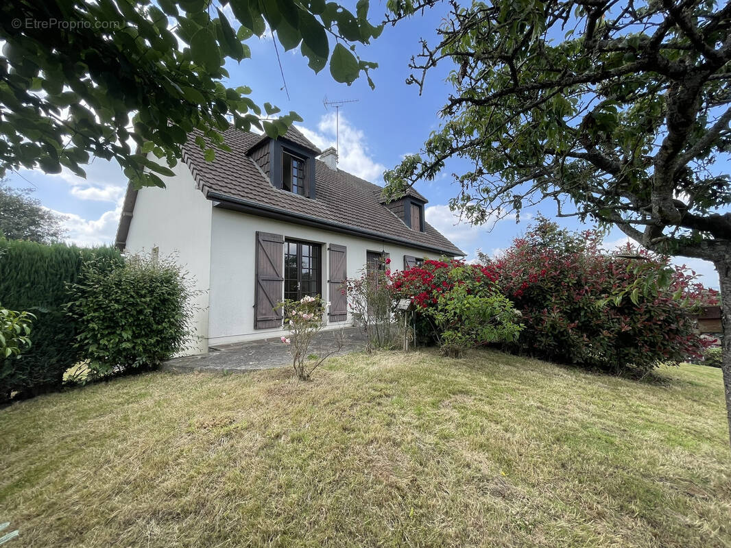 Maison à SAINT-HILAIRE-DU-HARCOUET