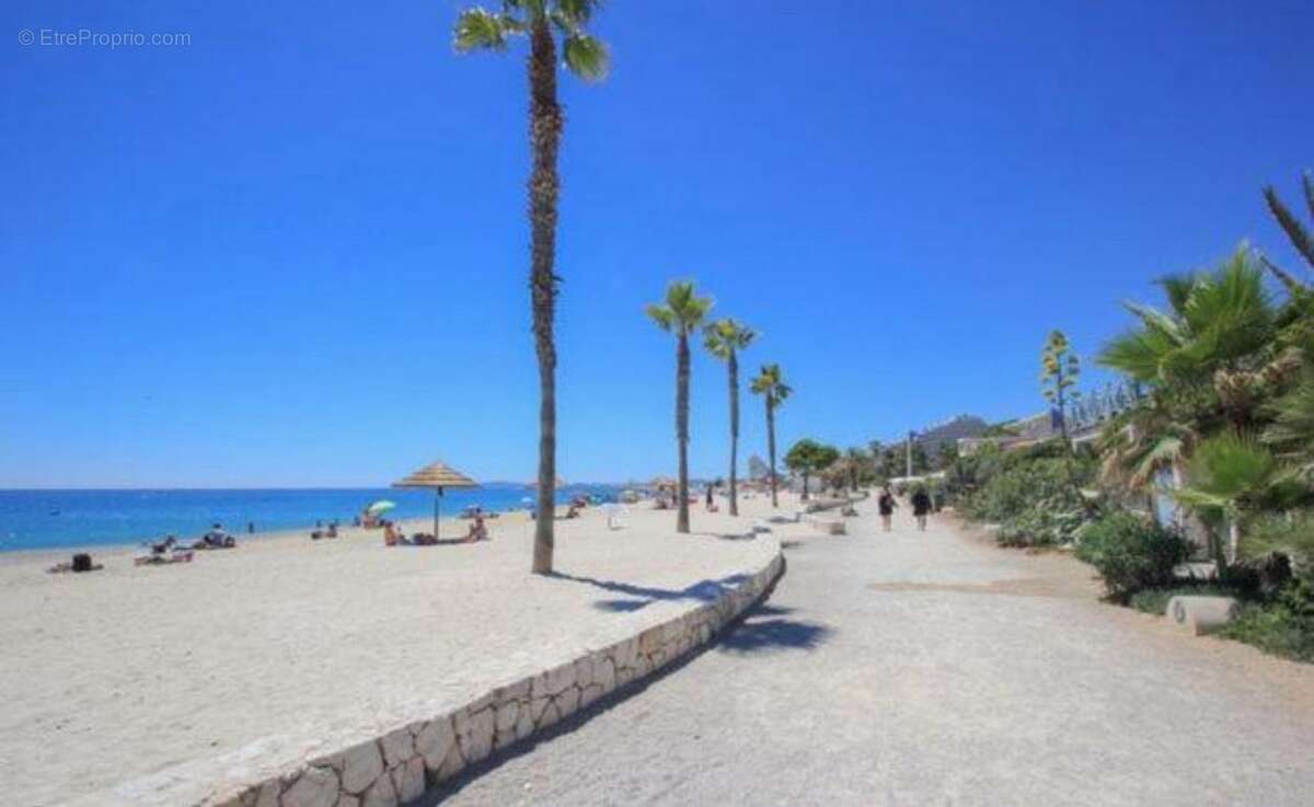 Appartement à VILLENEUVE-LOUBET