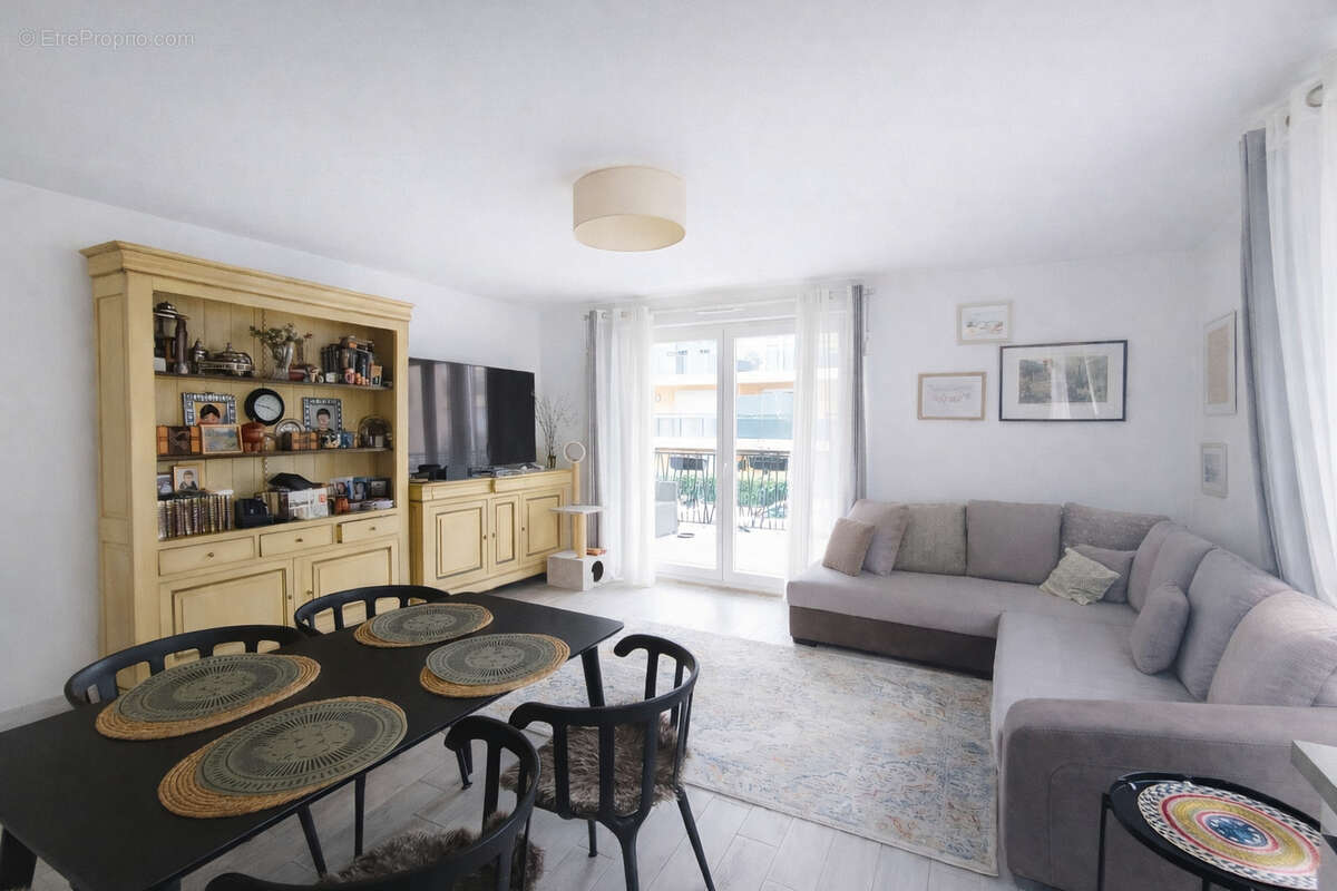 Appartement à OZOIR-LA-FERRIERE