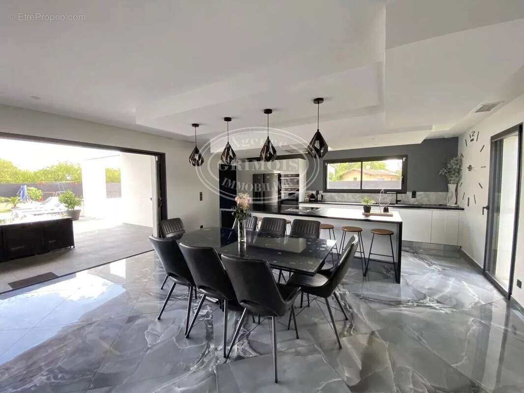 Villa t5 plain-pied avec piscine - villematier-31340 - photo 7