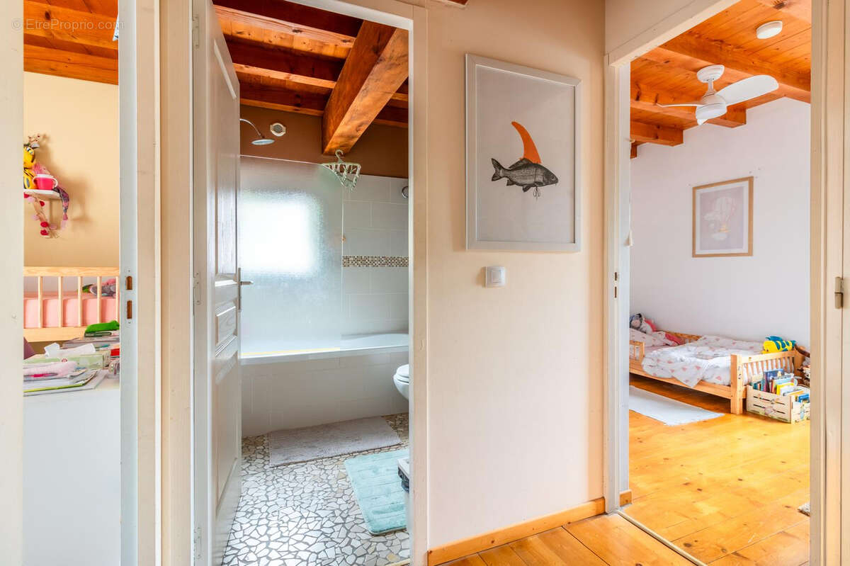 Maison Urrugne 4 pièce(s) 80.97 m2 - photo 9