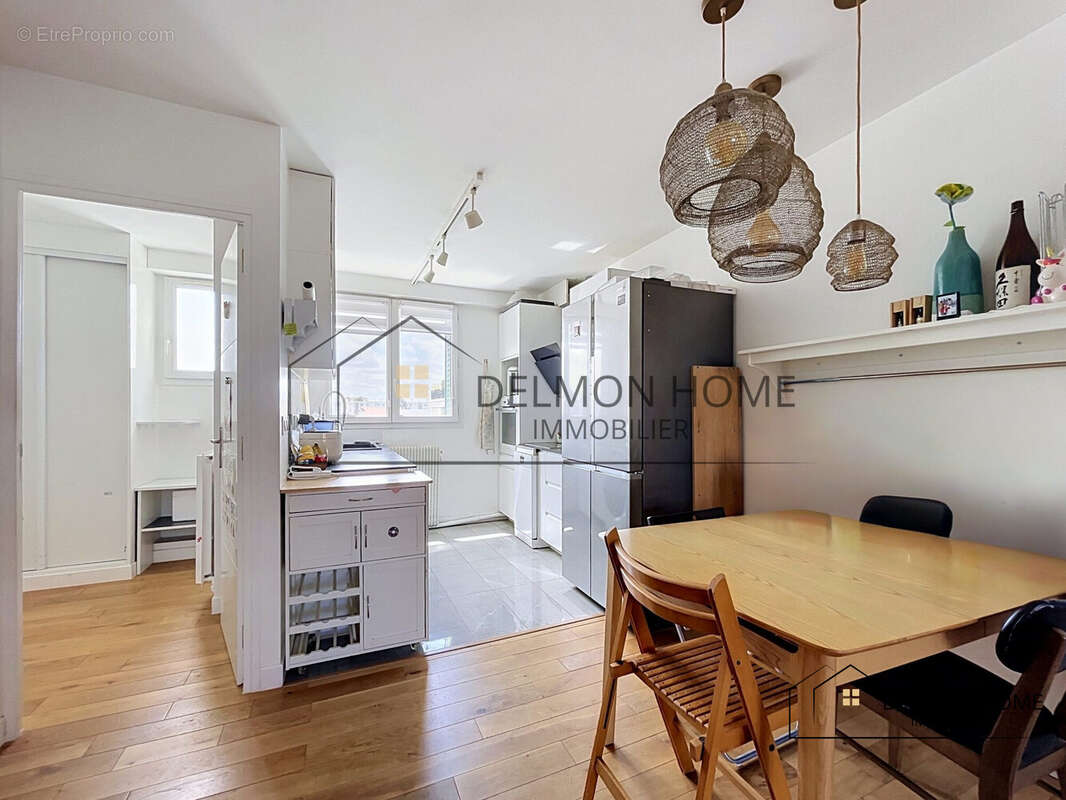 Appartement à LA GARENNE-COLOMBES